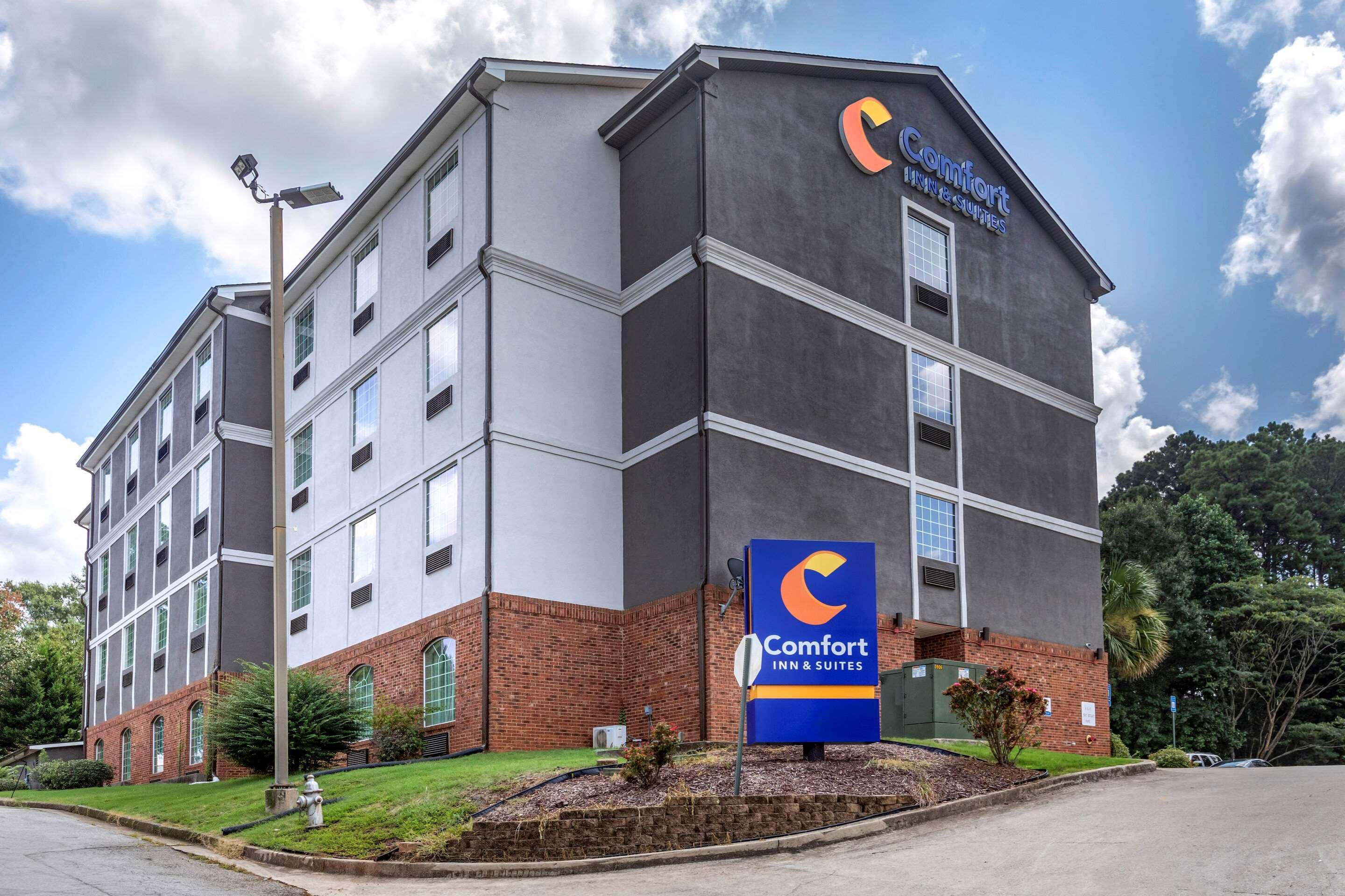Comfort Inn & Suites Villa Rica Exterior photo